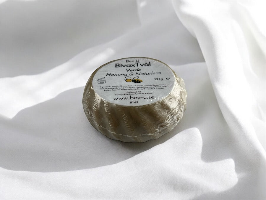 Honungstvål med bivax och naturlera “Verde” från Nektargården – naturlig handgjord tvål för hudvård